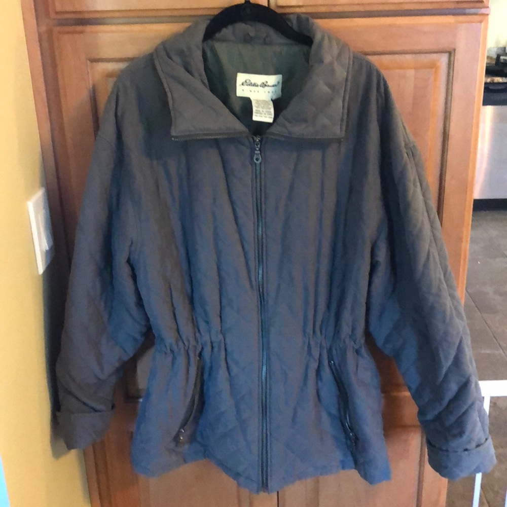 NWOT Eddie Bauer olive coatMAKE ME AN OFFER 👍